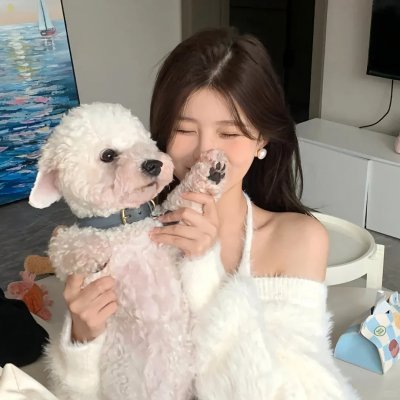 拥抱大白熊